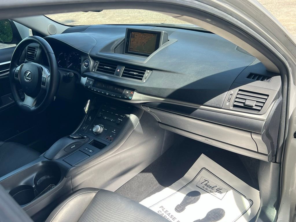 Used 2011 Lexus CT 200h Premium w/ Premium Audio Pkg FWD image 16