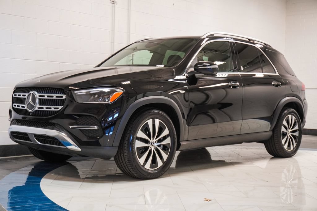 Used 2025 Mercedes-Benz GLE 450e 4MATIC image 4