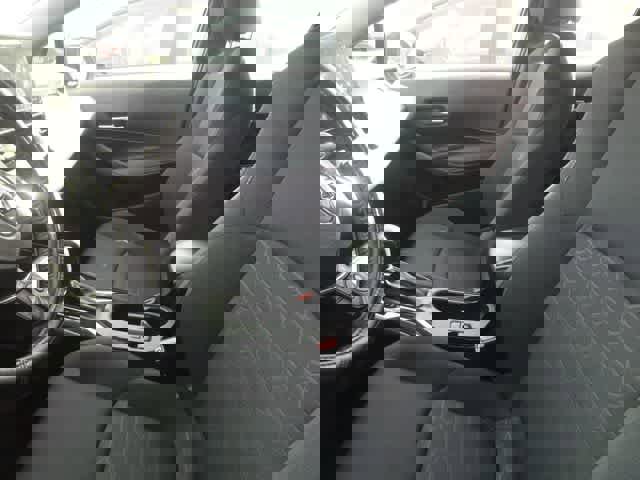 Used 2025 Toyota Corolla SE image 7