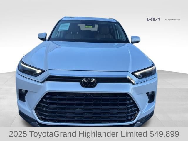 Used 2025 Toyota Grand Highlander AWD image 3