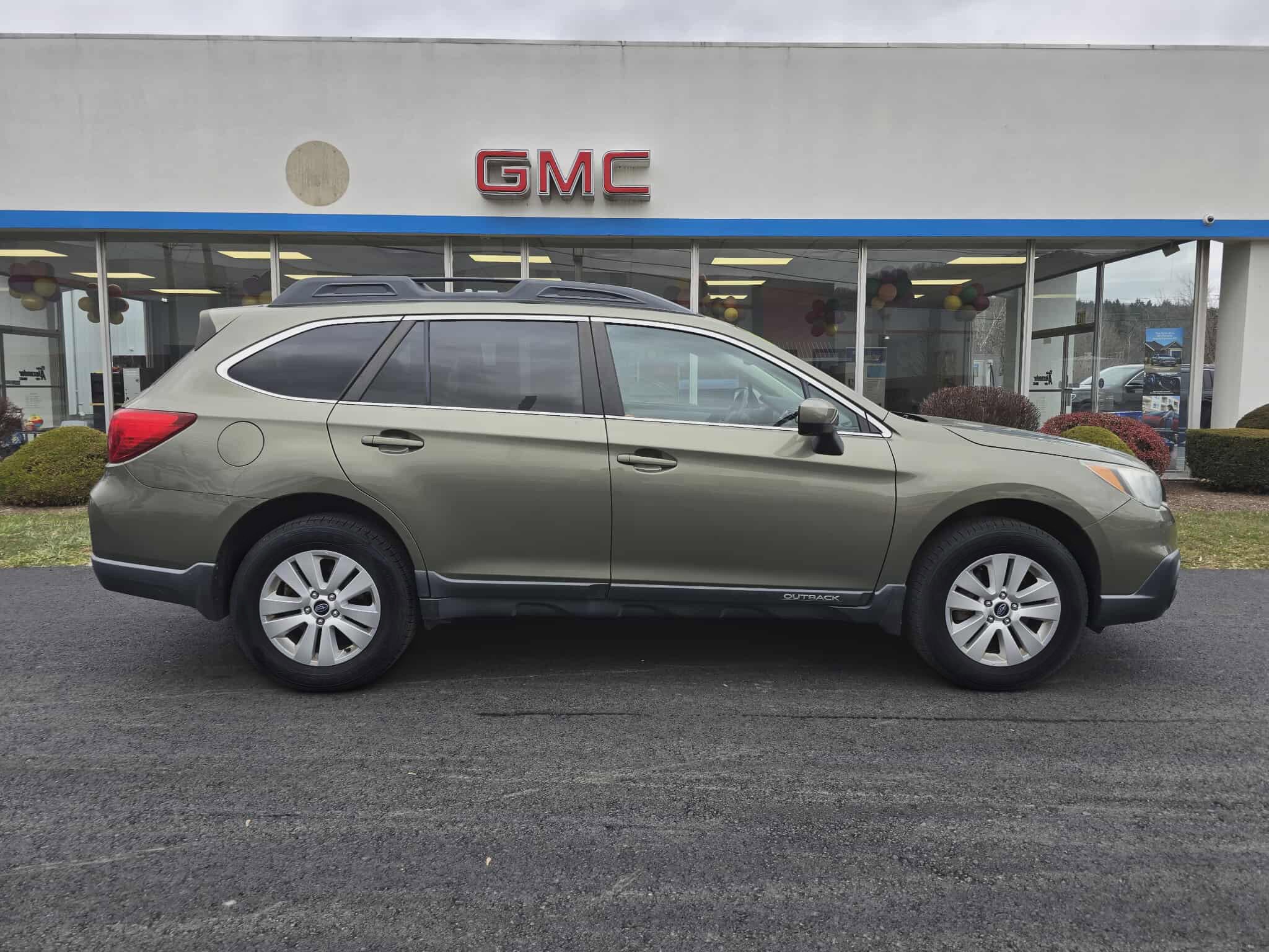 Used 2016 Subaru Outback 2.5i Premium w/ Protection Package #1 image 2