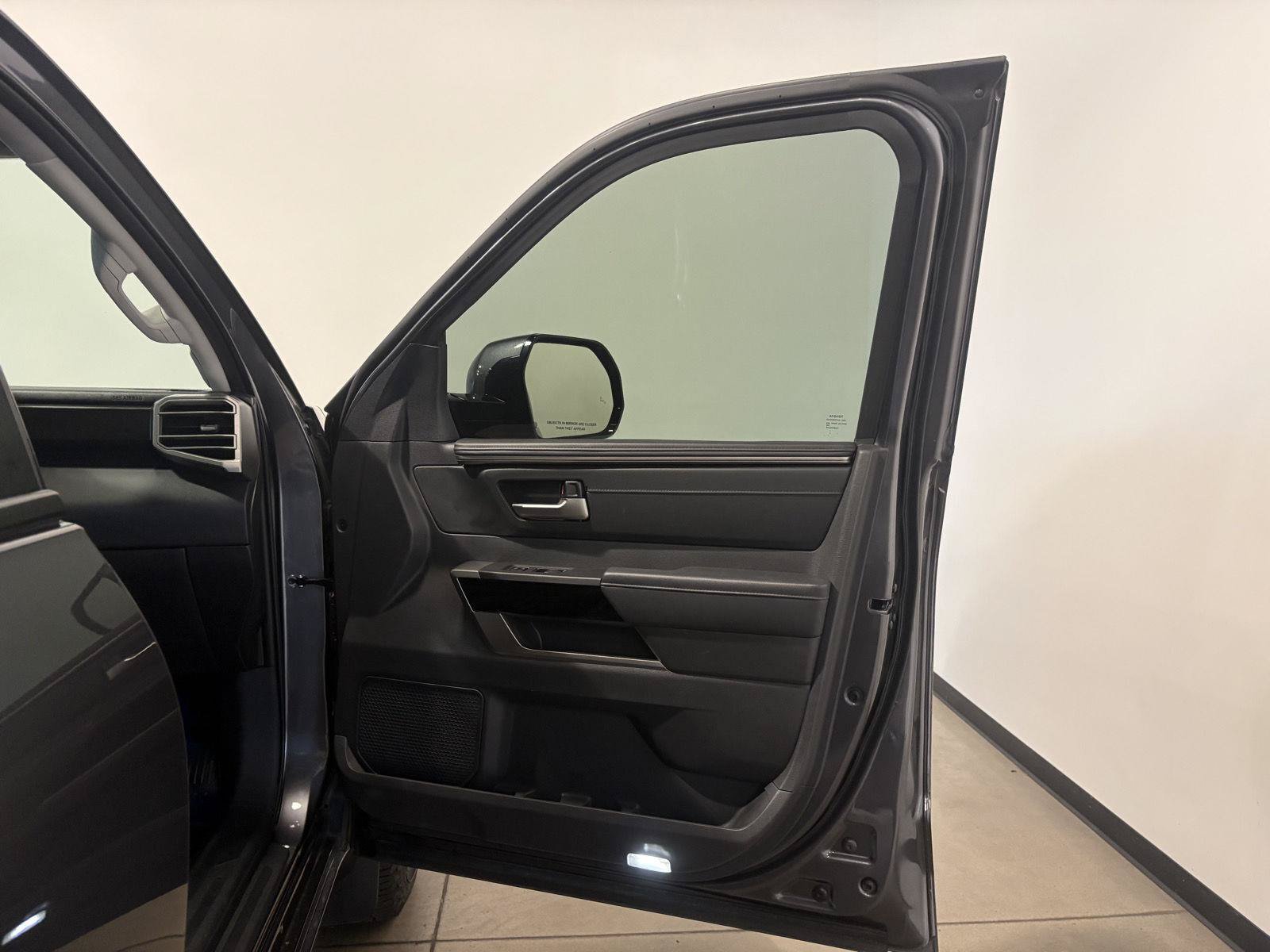 Used 2024 Toyota Tundra Limited AWD/4WD image 42