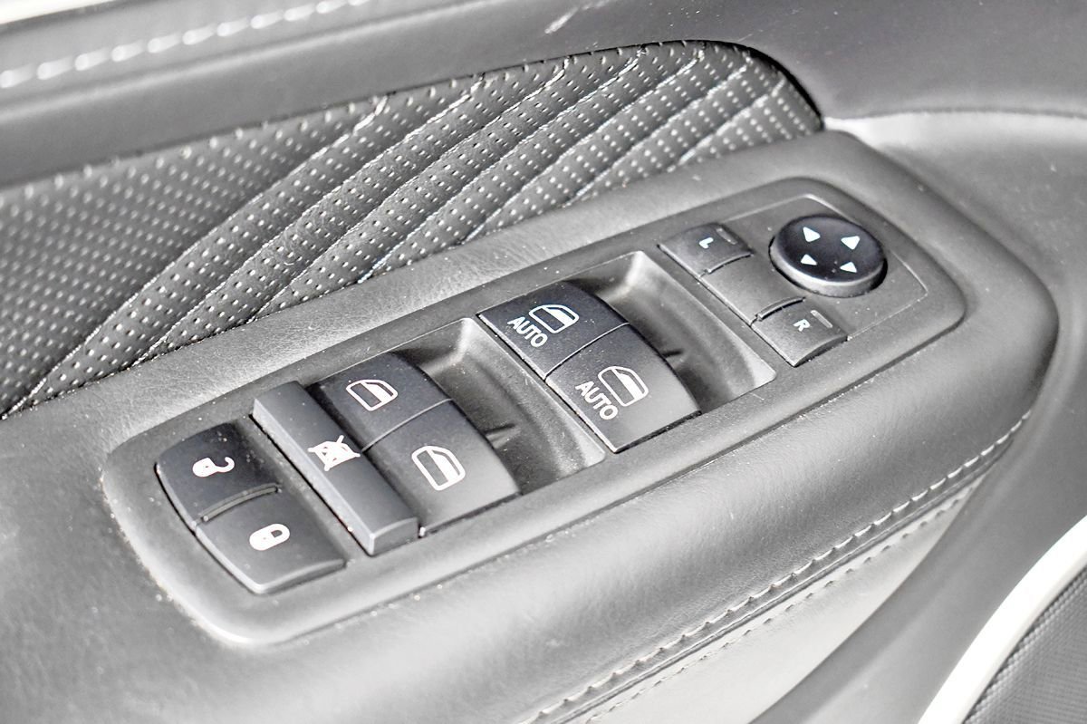 Used 2019 Jeep Grand Cherokee SRT AWD/4WD image 29