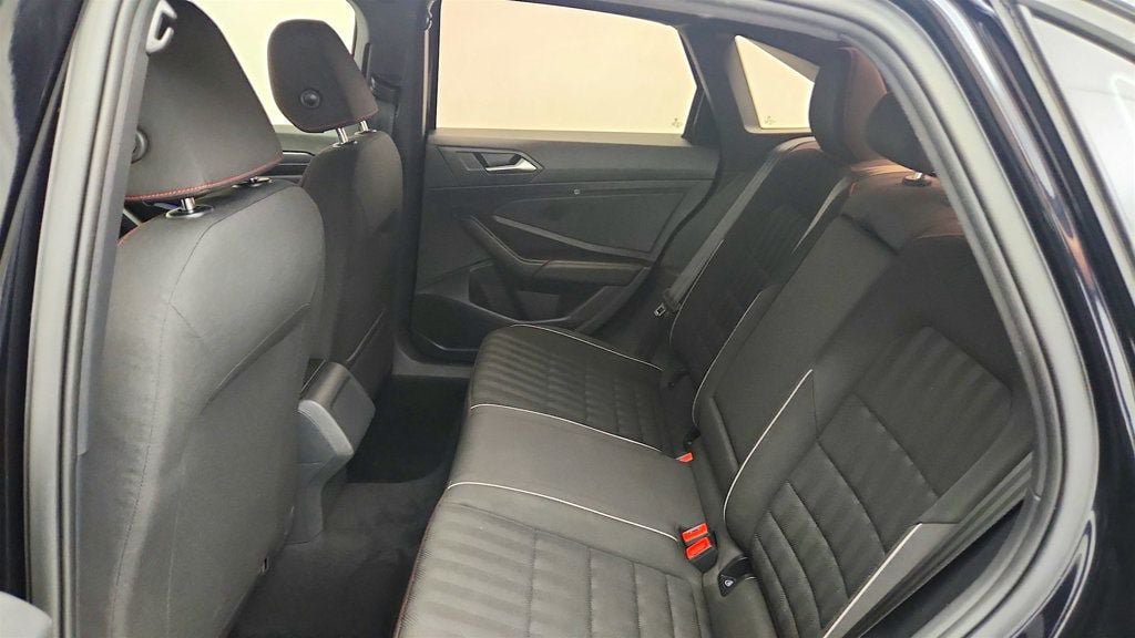 Used 2019 Volkswagen Jetta GLI FWD image 18