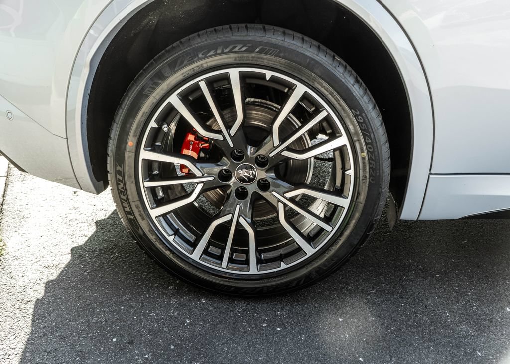 Used 2023 Maserati Grecale Modena AWD/4WD image 37