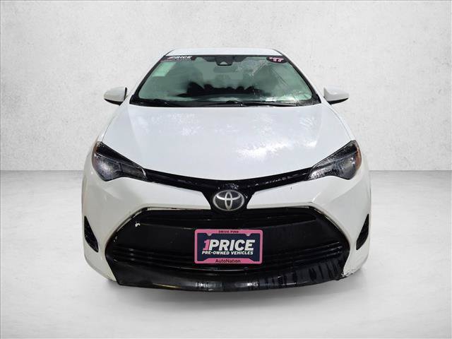 Used 2017 Toyota Corolla LE FWD image 2