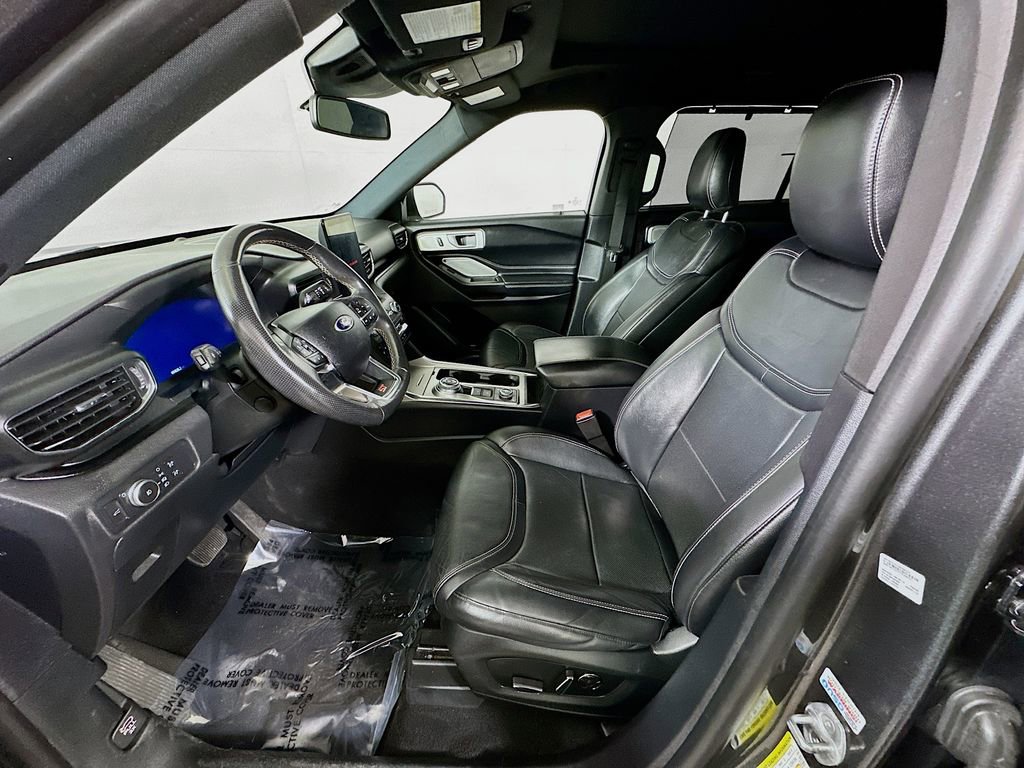 Used 2020 Ford Explorer ST w/ ST Street Pack image 16