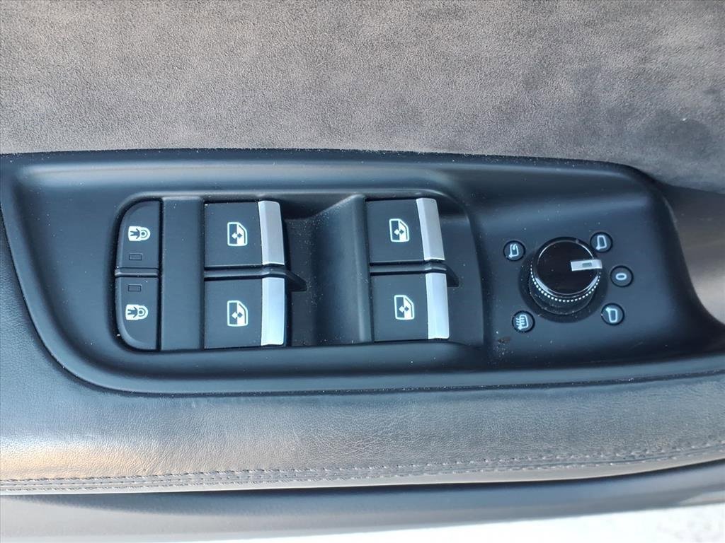 Used 2019 Audi Q8 Prestige w/ Luxury Package image 16