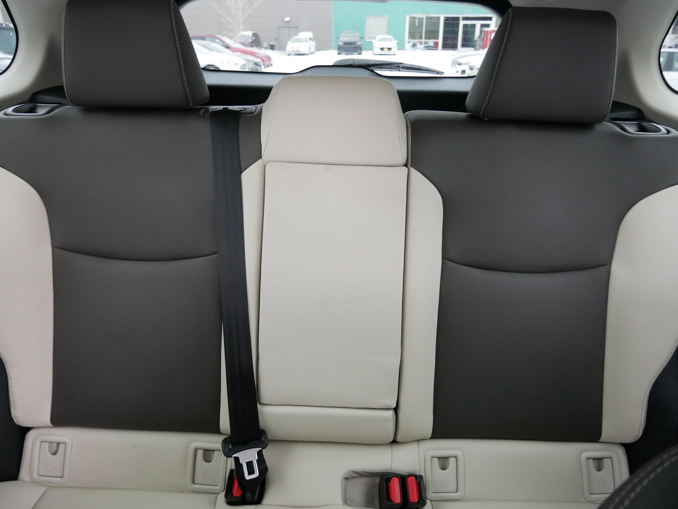 Used 2022 Toyota Corolla Cross XLE image 13