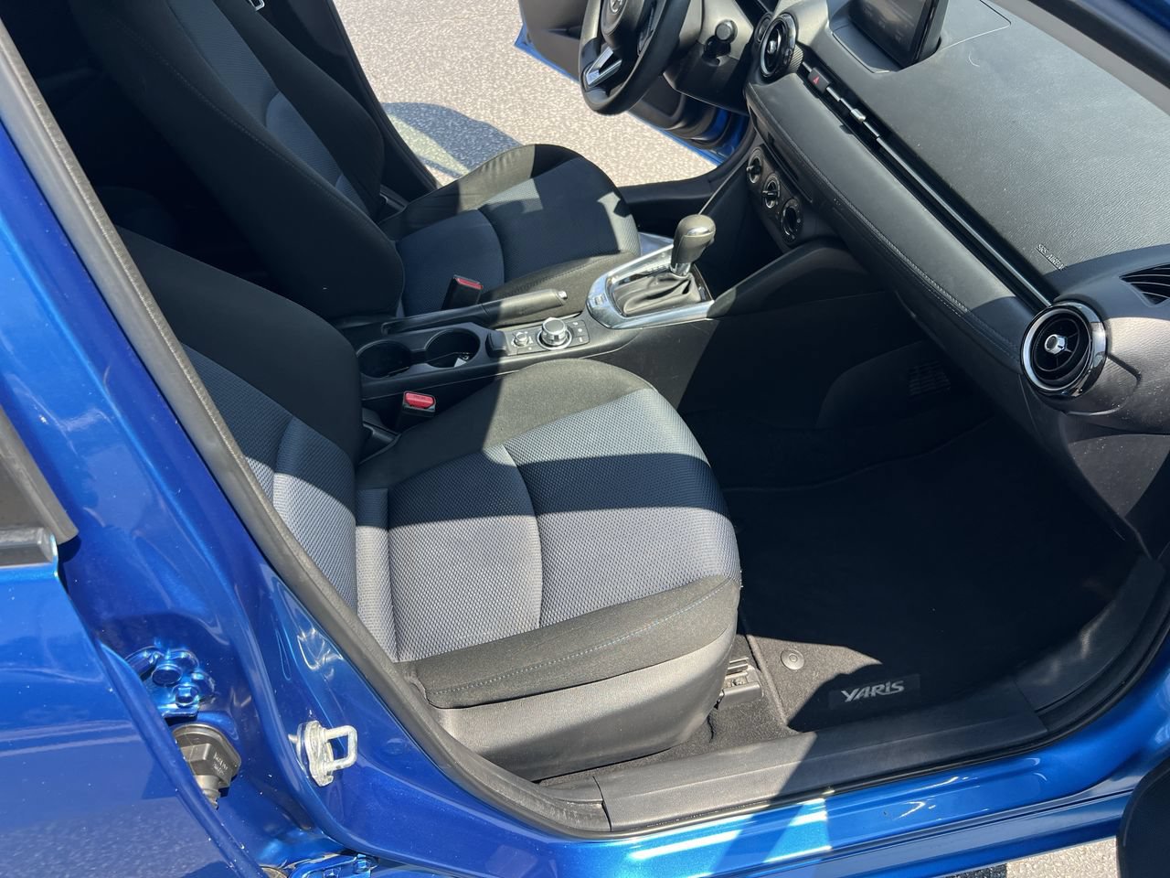 Used 2020 Toyota Yaris LE FWD image 34