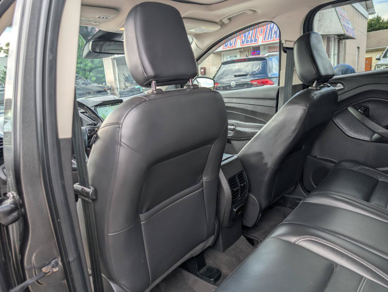 Used 2019 Ford Escape Titanium AWD/4WD image 36