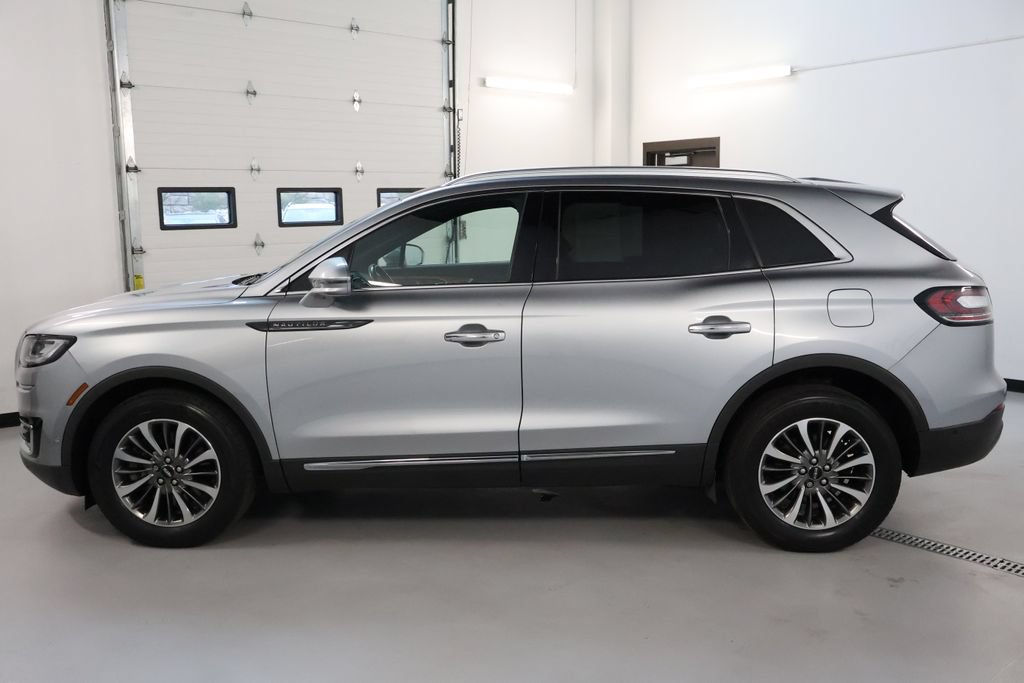 Used 2020 Lincoln Nautilus Reserve AWD/4WD image 4
