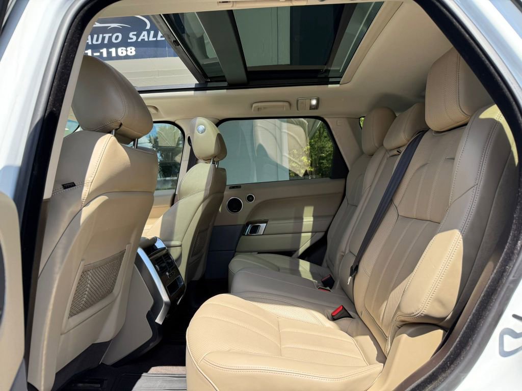 Used 2014 Land Rover Range Rover Sport HSE image 20