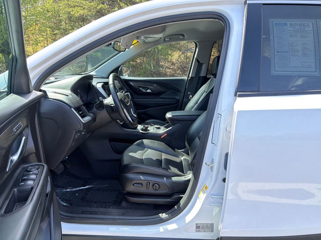 Used 2024 GMC Terrain SLT image 12
