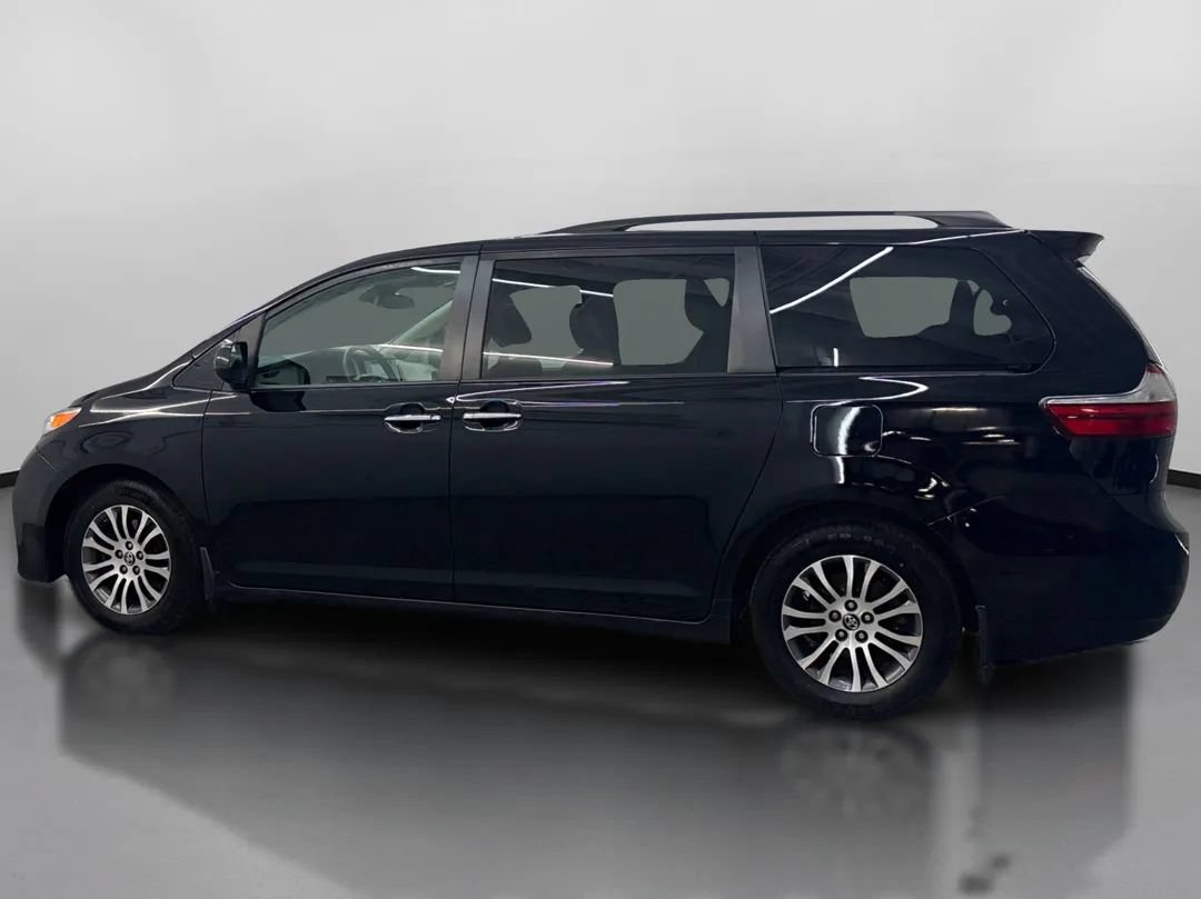 Used 2019 Toyota Sienna XLE FWD image 5