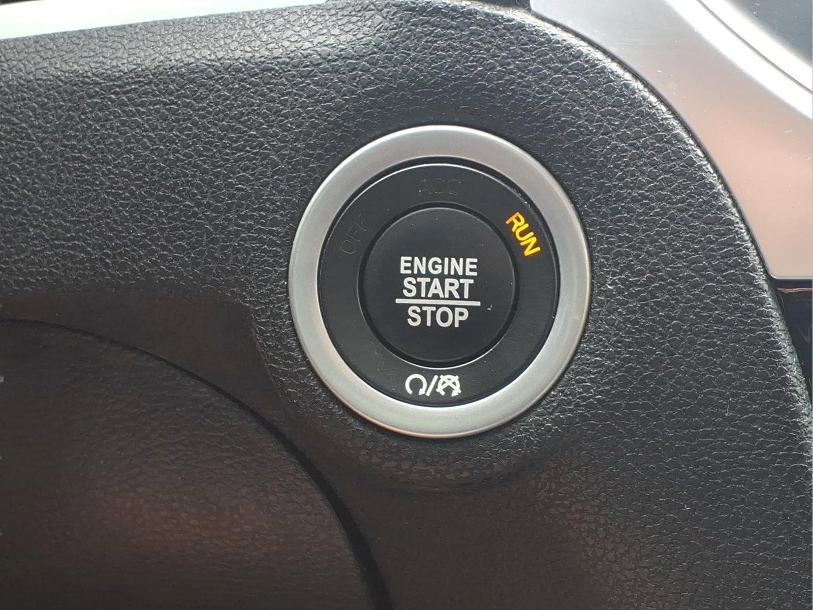 Used 2023 Chrysler 300 Touring RWD image 11