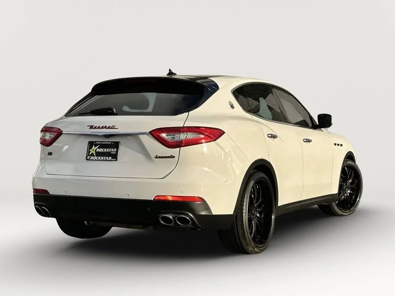 Used 2018 Maserati Levante AWD/4WD image 2