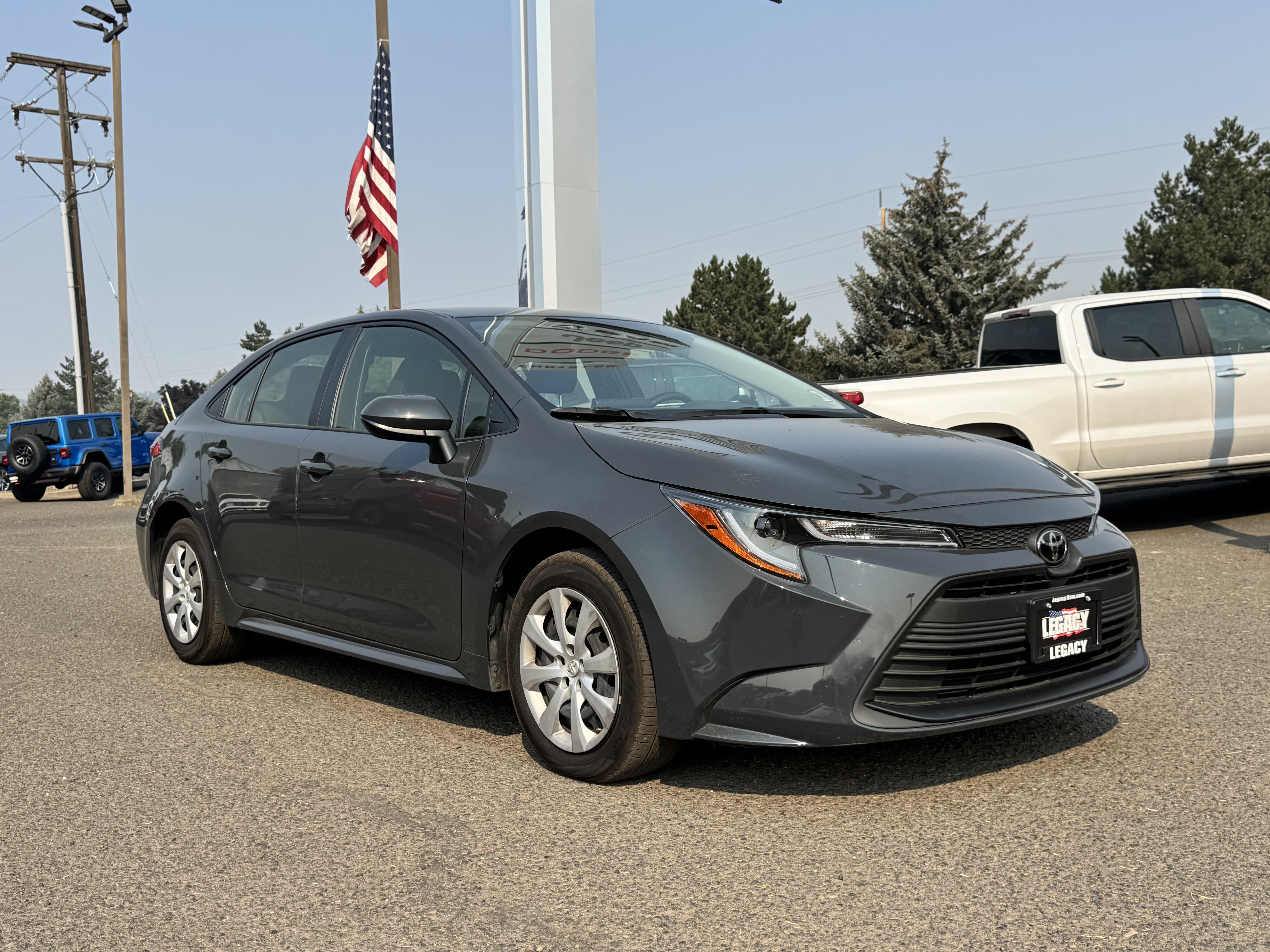 Used 2026 Toyota Corolla LE FWD image 1