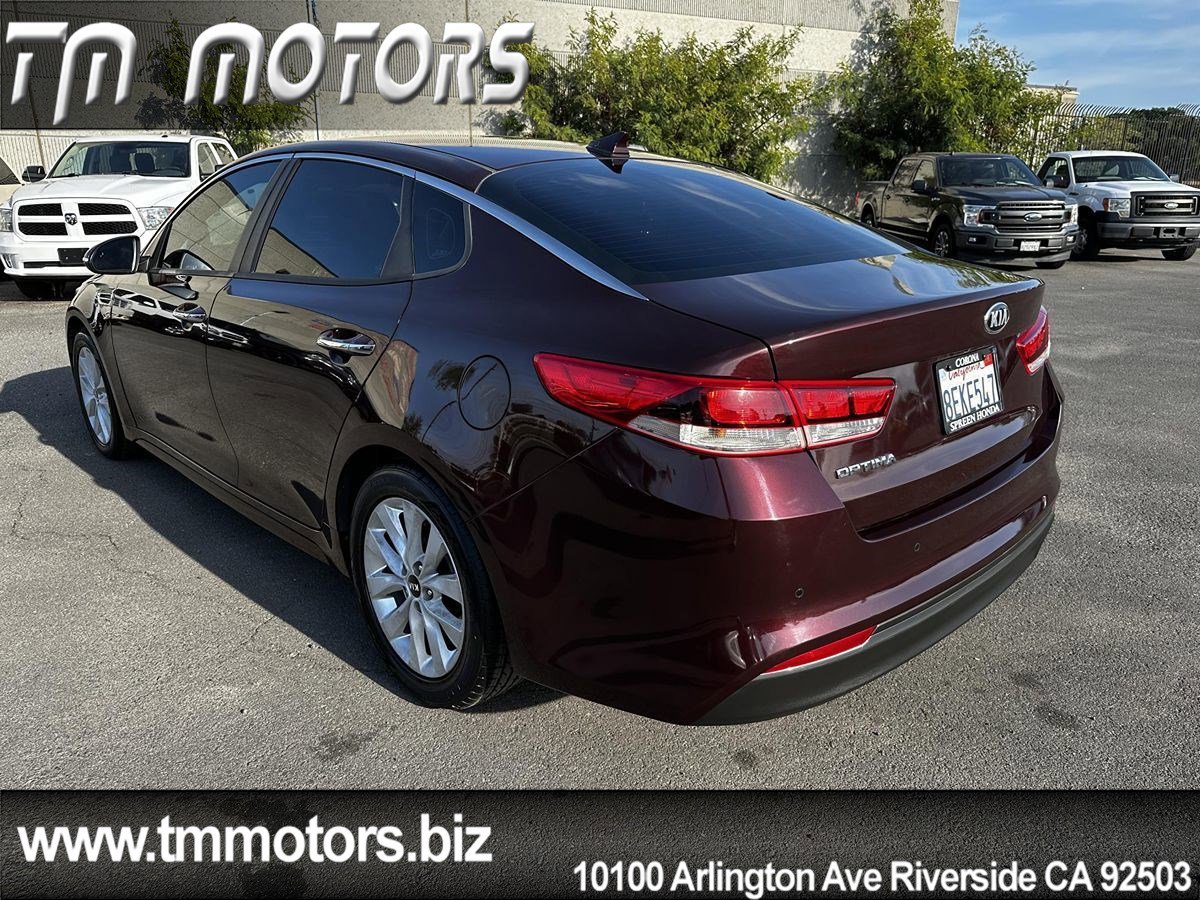 Used 2018 Kia Optima LX w/ 17" Alloy Wheels Package image 4