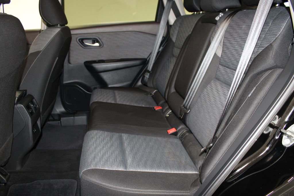 Used 2023 Nissan Rogue SV AWD/4WD image 18