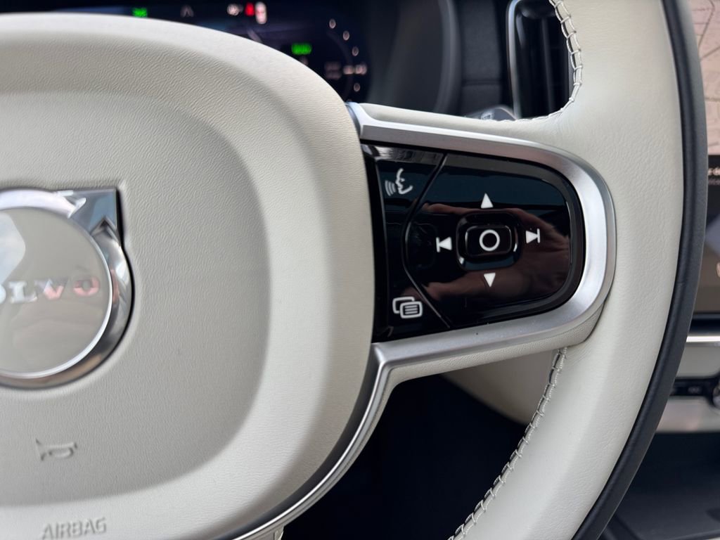 New 2026 Volvo XC90 T8 Ultra w/ Protection Package Premier image 15