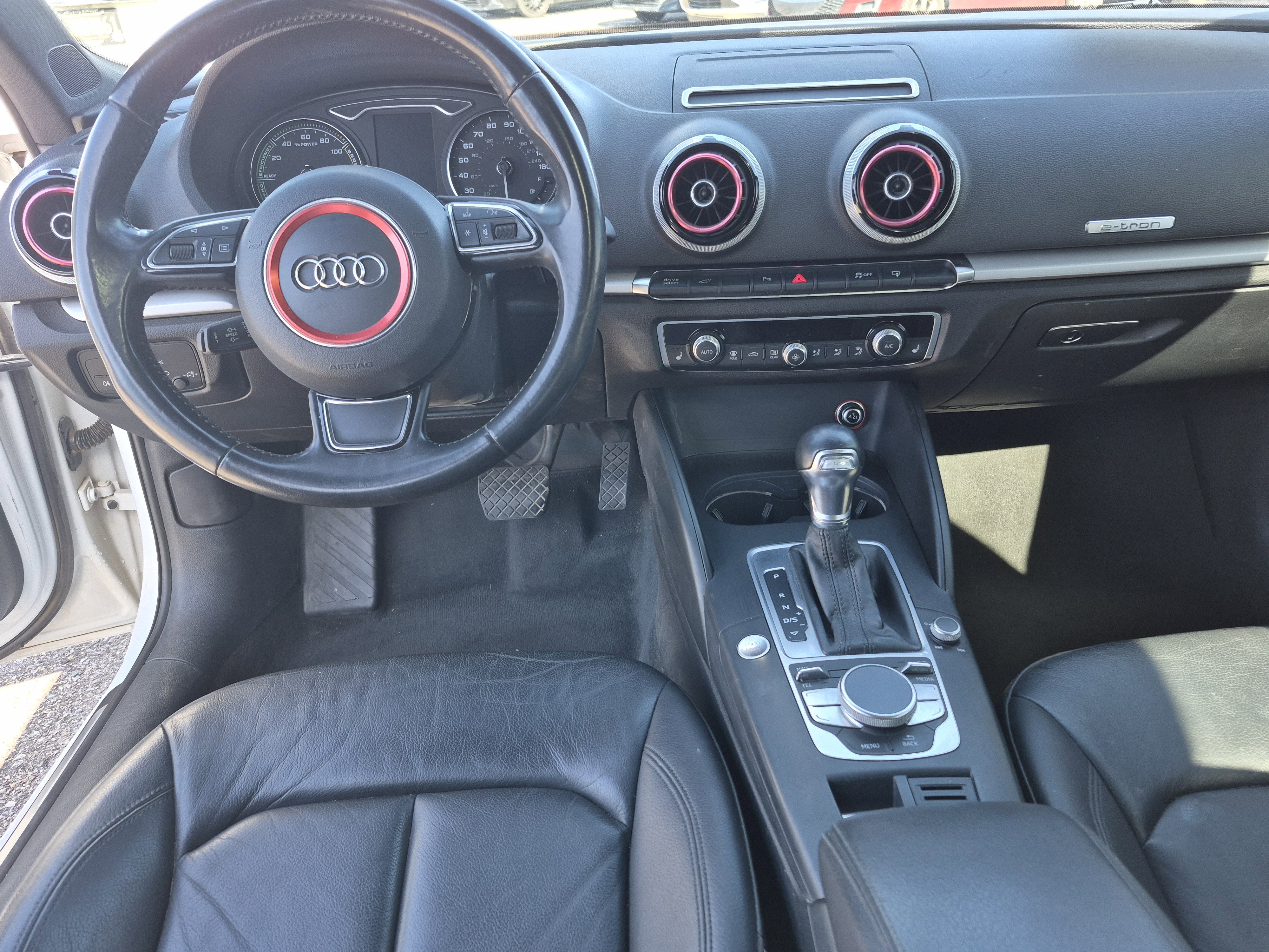 Used 2016 Audi A3 e-tron Premium w/ Audi MMI Navigation Plus FWD image 17