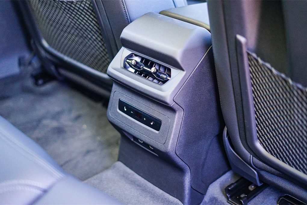 New 2025 Audi A6 e-tron Premium image 16