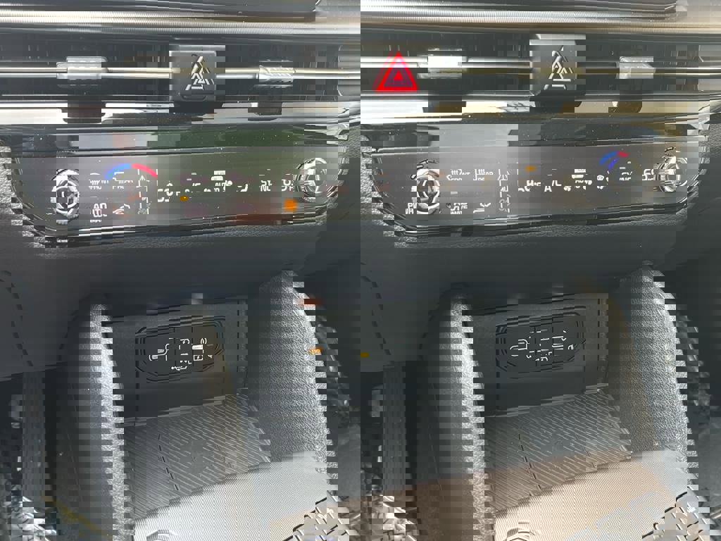 New 2026 Kia Sportage EX w/ EX Panorama Roof Package image 23