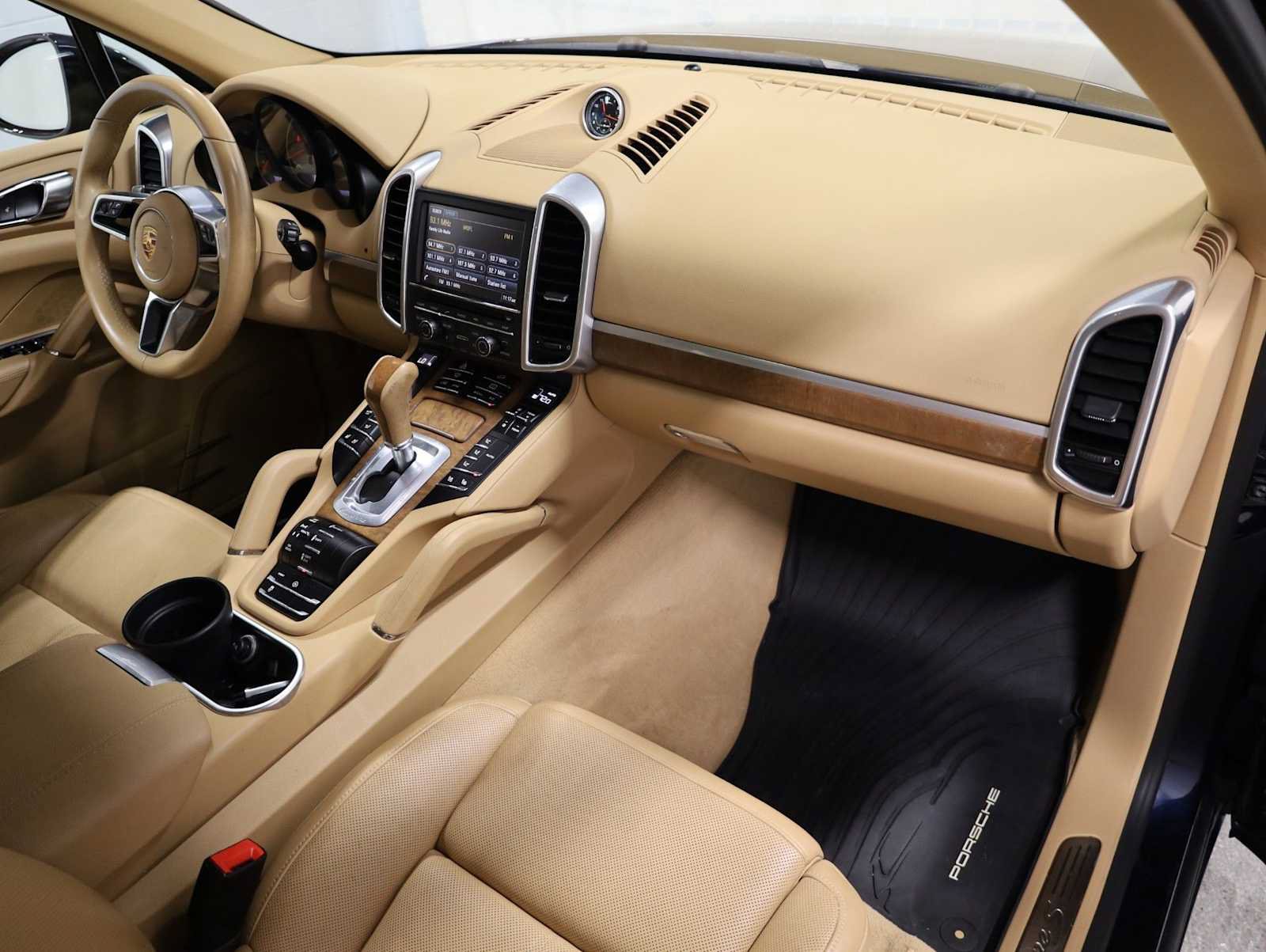 Used 2015 Porsche Cayenne S AWD/4WD image 6