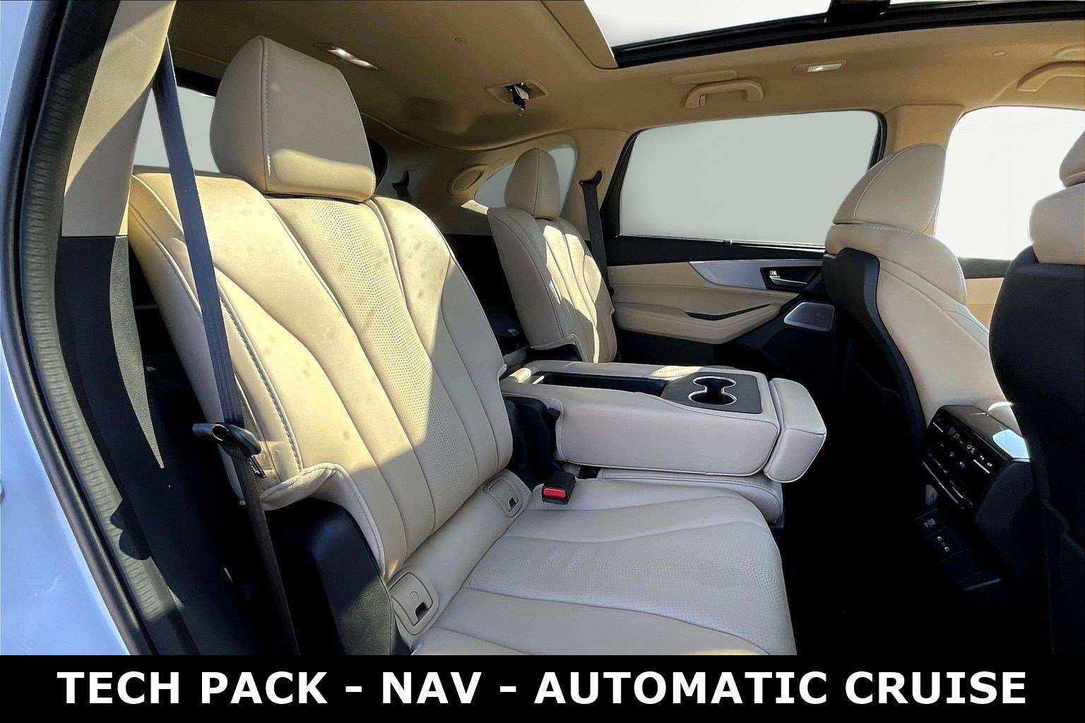 Used 2025 Acura MDX SH-AWD w/ Technology Package image 25