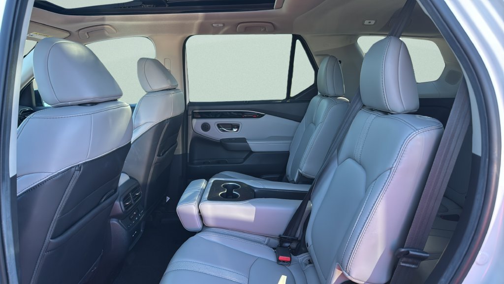 Used 2024 Honda Pilot Touring image 26