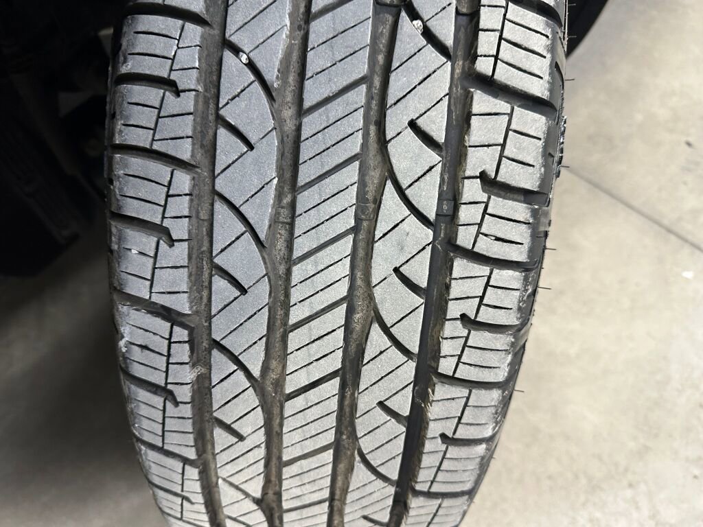 Certified 2022 GMC Acadia SLE w/ Driver Convenience Package image 40