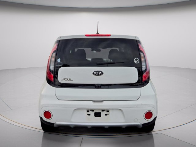 Used 2017 Kia Soul + FWD image 5