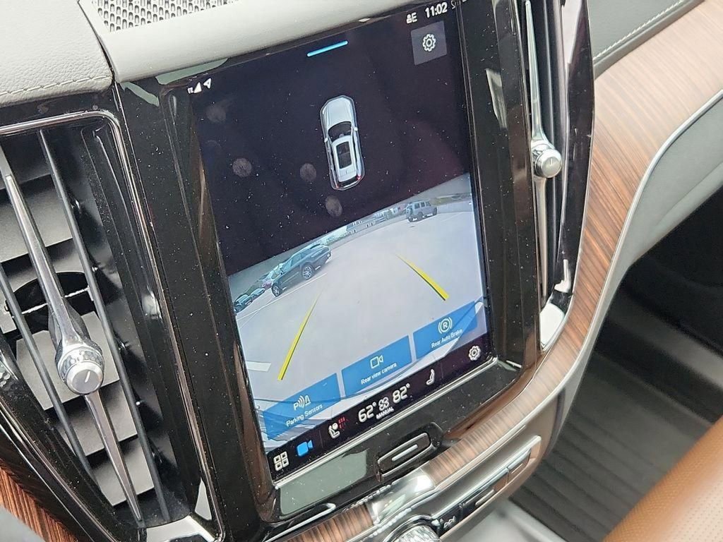 Used 2022 Volvo XC60 B5 Inscription w/ Climate Package image 19