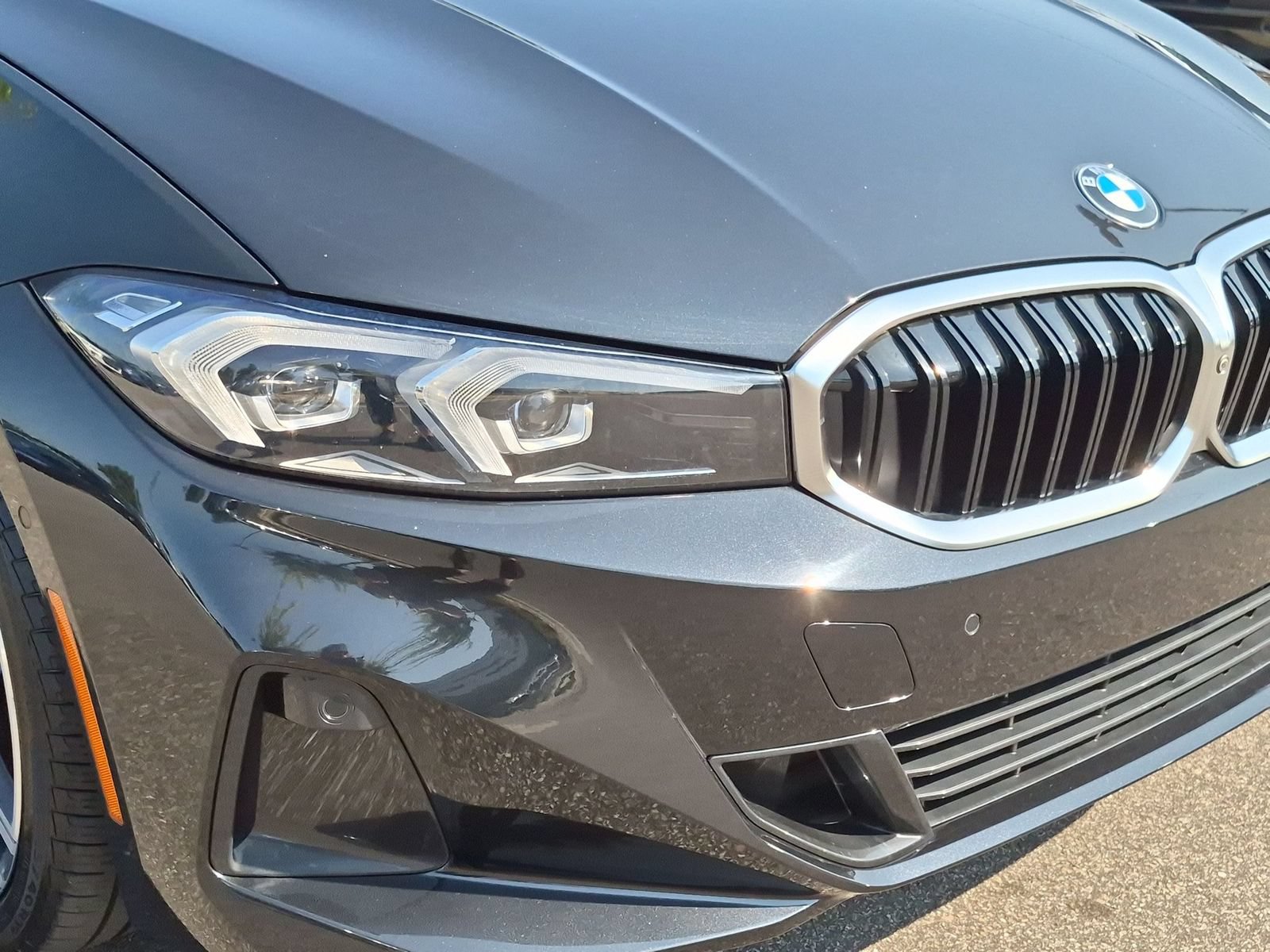Used 2023 BMW 330i Sedan w/ Premium Package RWD image 9