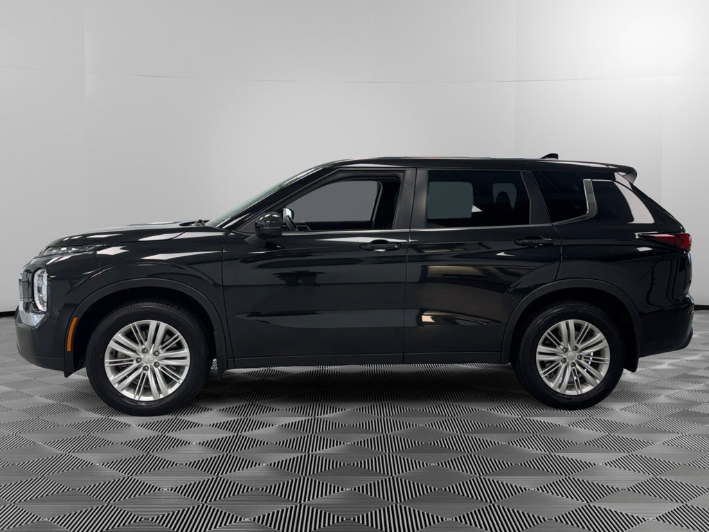 Used 2023 Mitsubishi Outlander ES AWD/4WD image 5