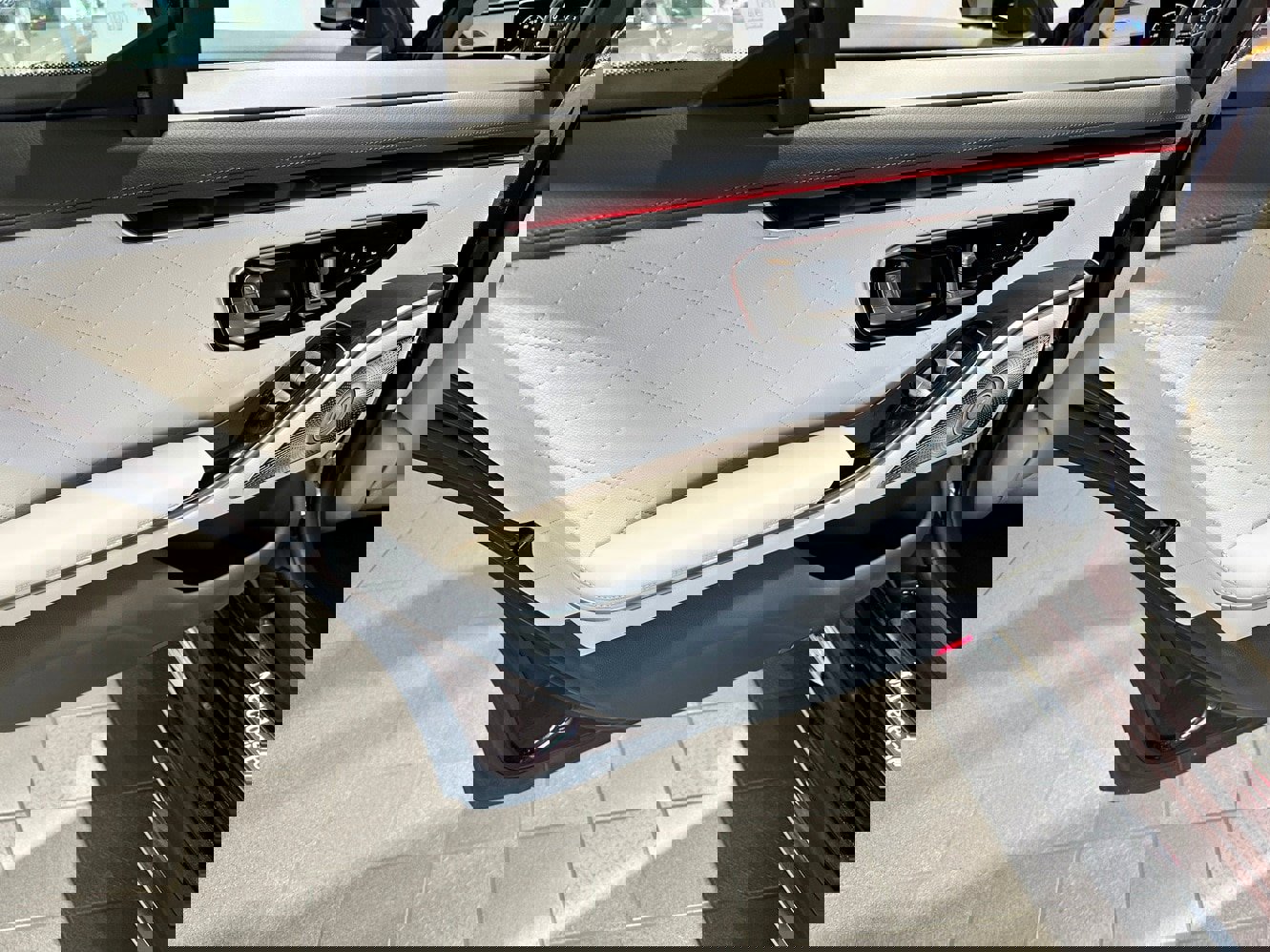 Used 2026 Mercedes-Benz S 580 4MATIC Sedan image 30