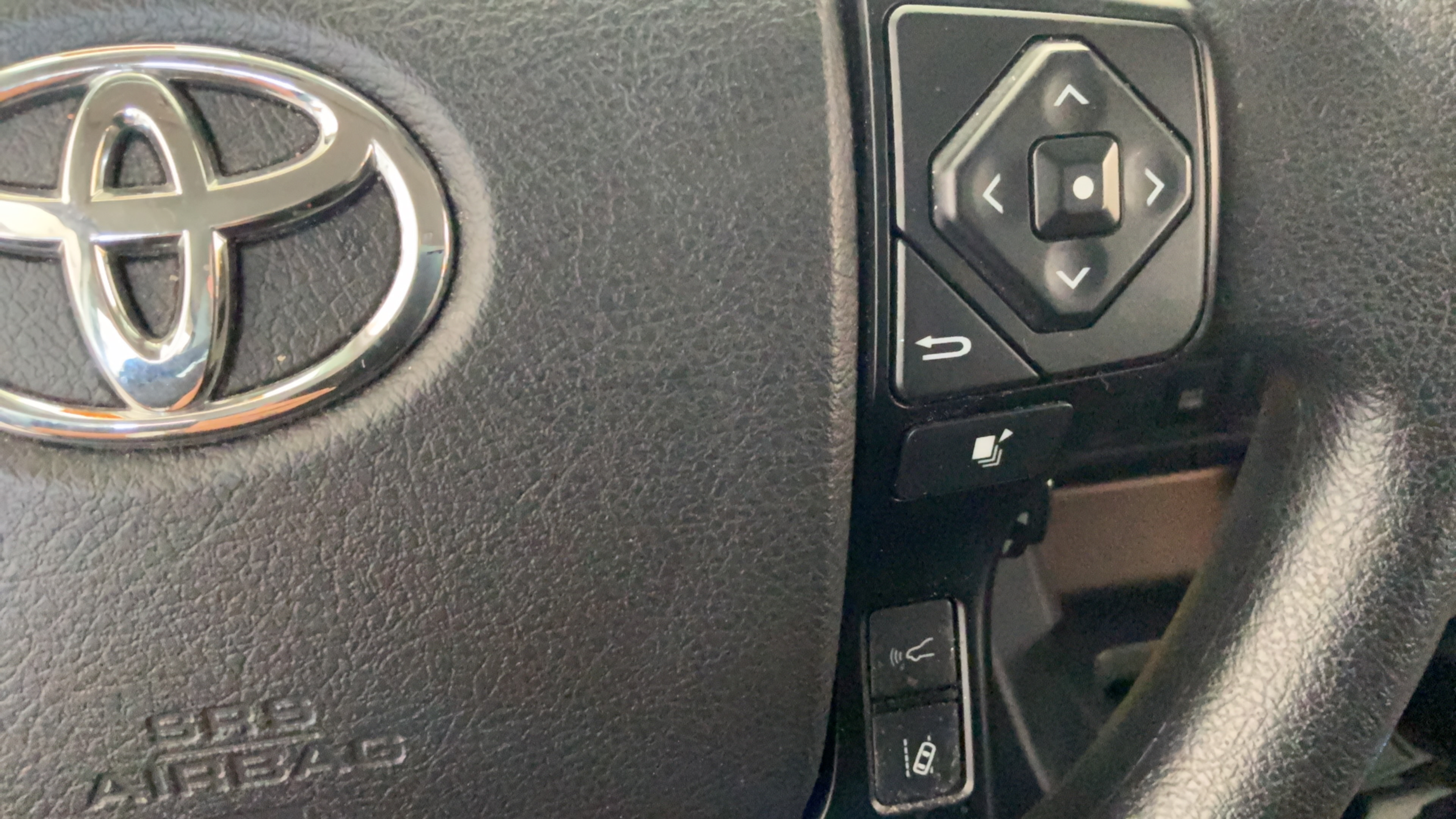 Certified 2023 Toyota Tacoma SR AWD/4WD image 19