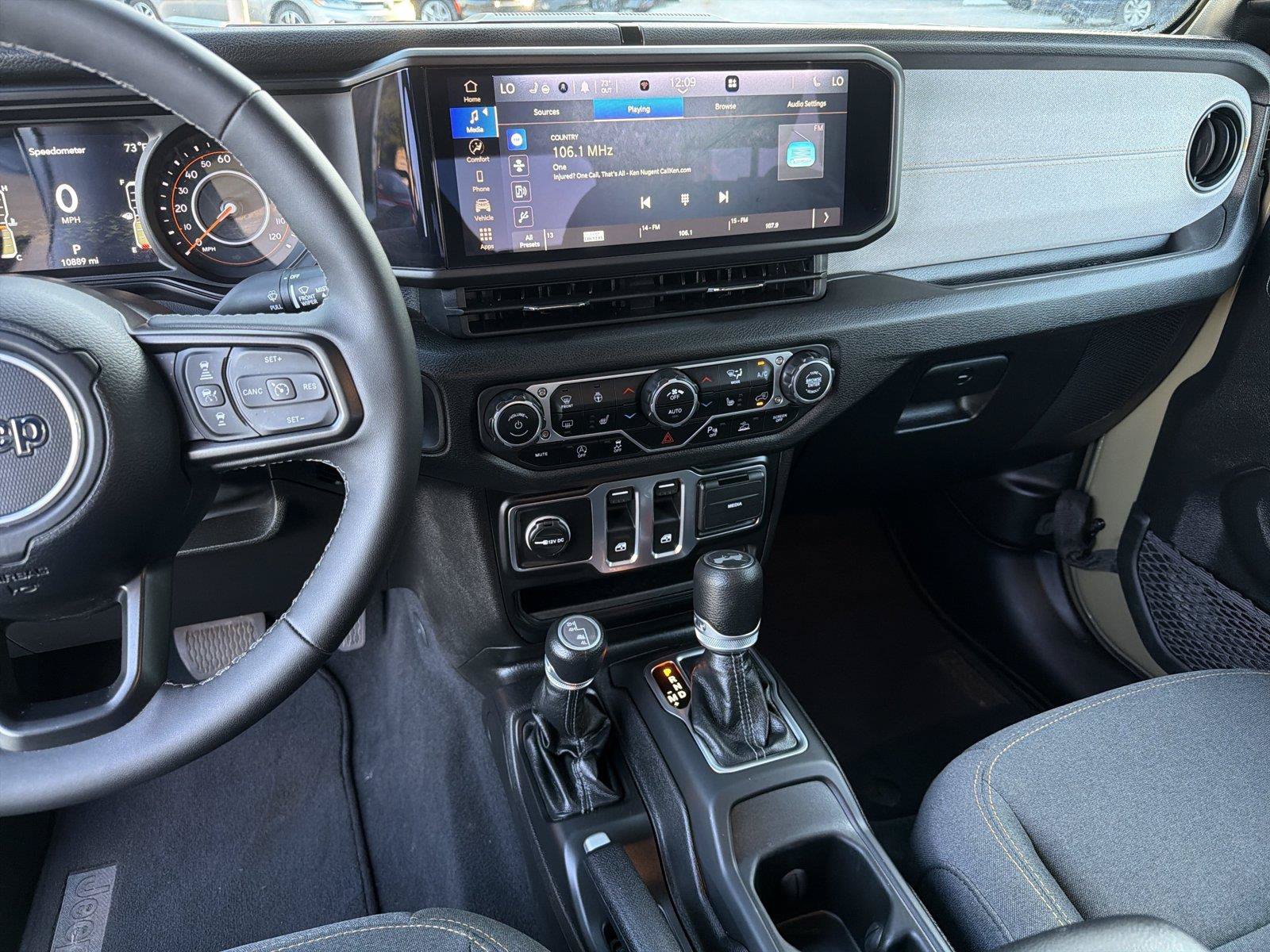 Used 2025 Jeep Wrangler Sport AWD/4WD image 25