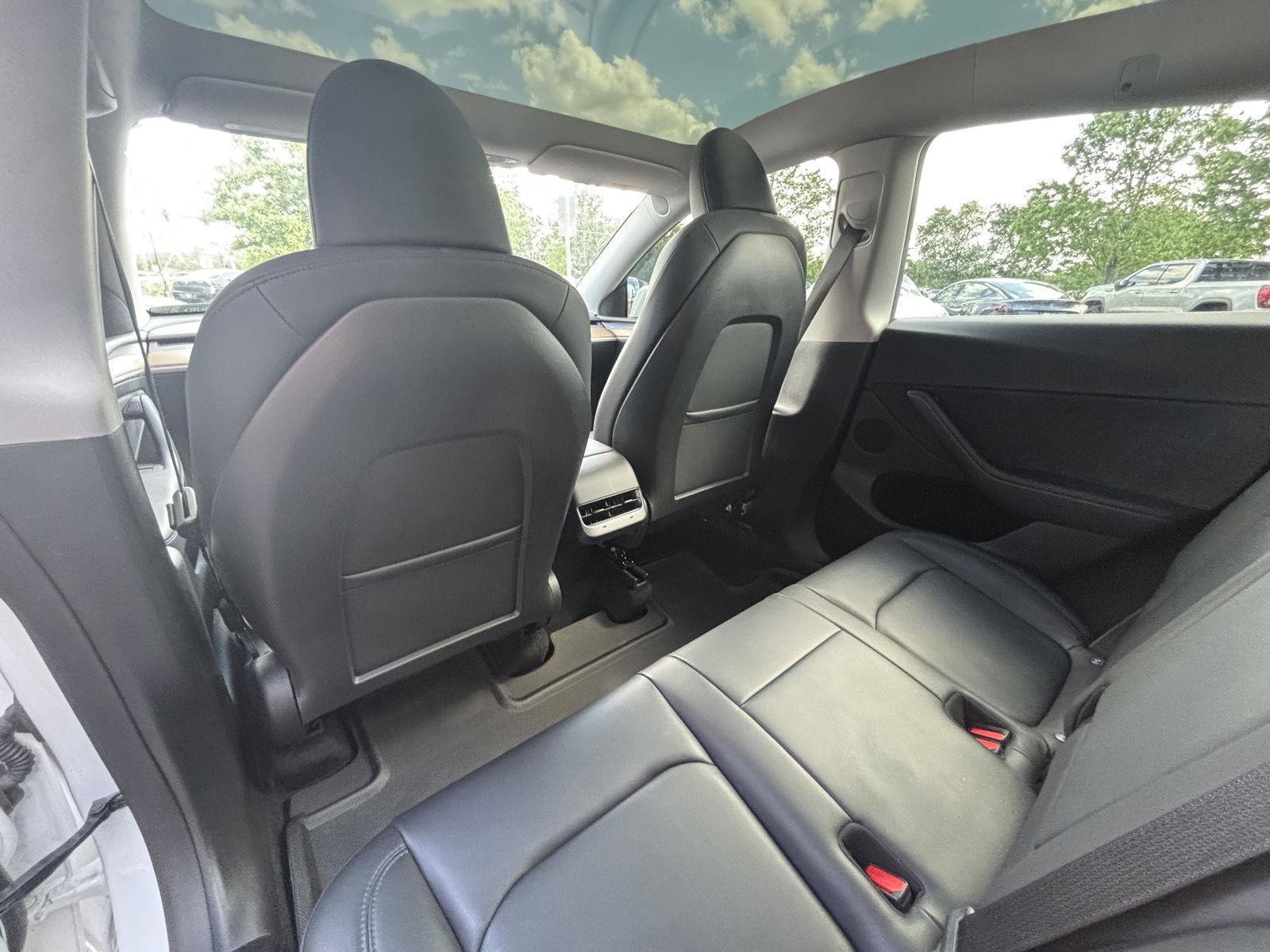 Used 2023 Tesla Model Y Long Range AWD/4WD image 21