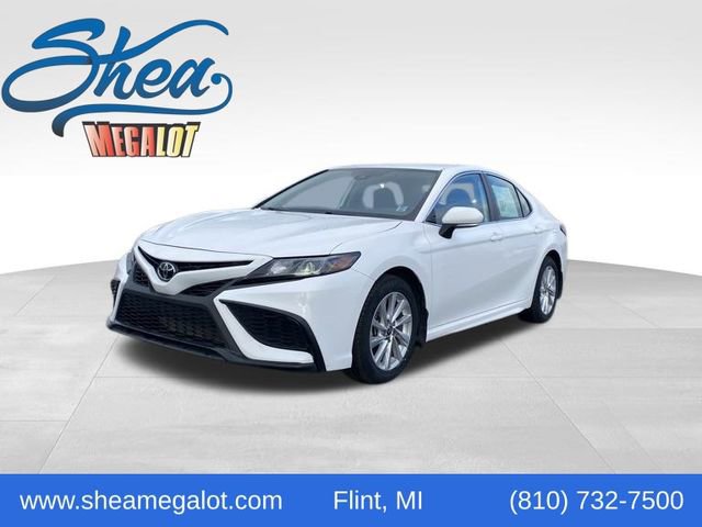 Used 2023 Toyota Camry SE image 1