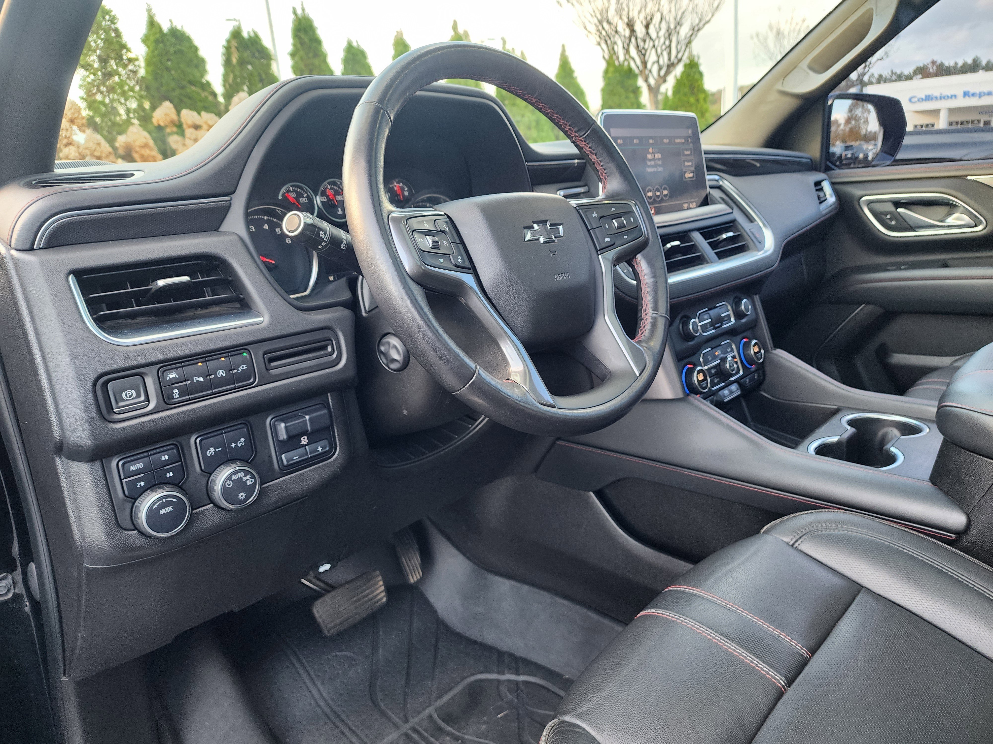 Used 2021 Chevrolet Tahoe RST w/ Luxury Package image 24