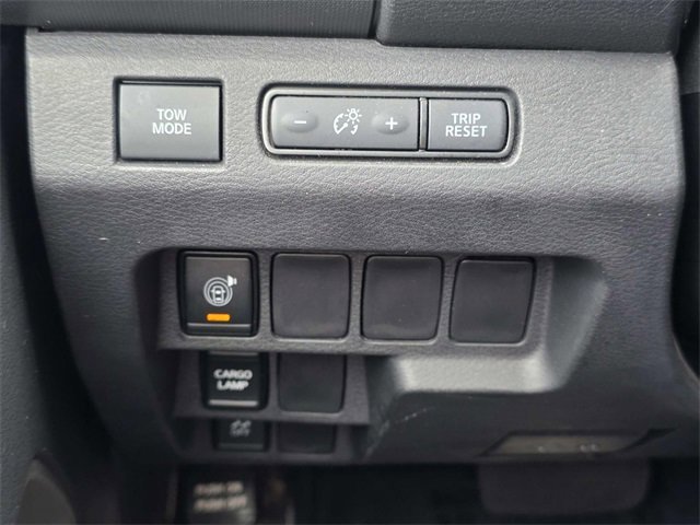 Used 2022 Nissan Frontier SV w/ Technology Package image 21