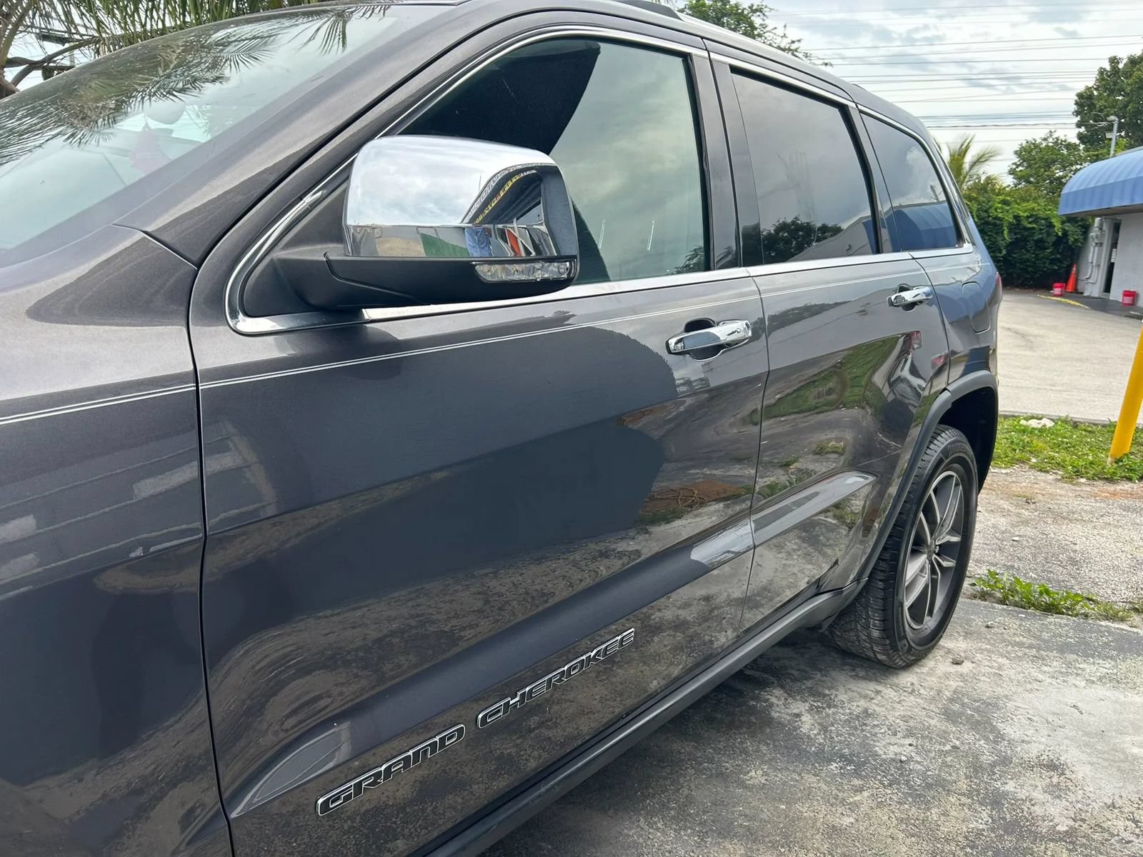 Used 2020 Jeep Grand Cherokee Limited w/ Luxury Group II RWD image 9