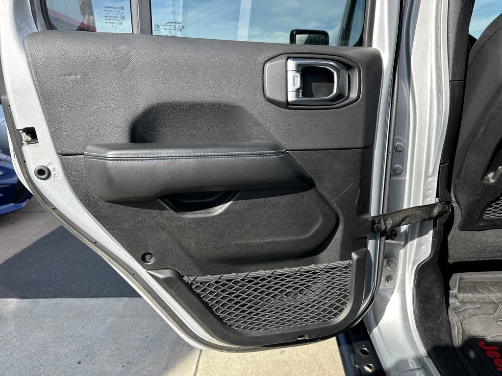 Used 2024 Jeep Wrangler Unlimited Rubicon 4xe image 13