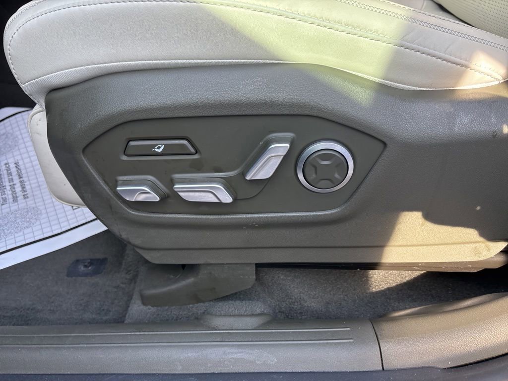 Used 2024 Hyundai Santa Fe Calligraphy FWD image 12