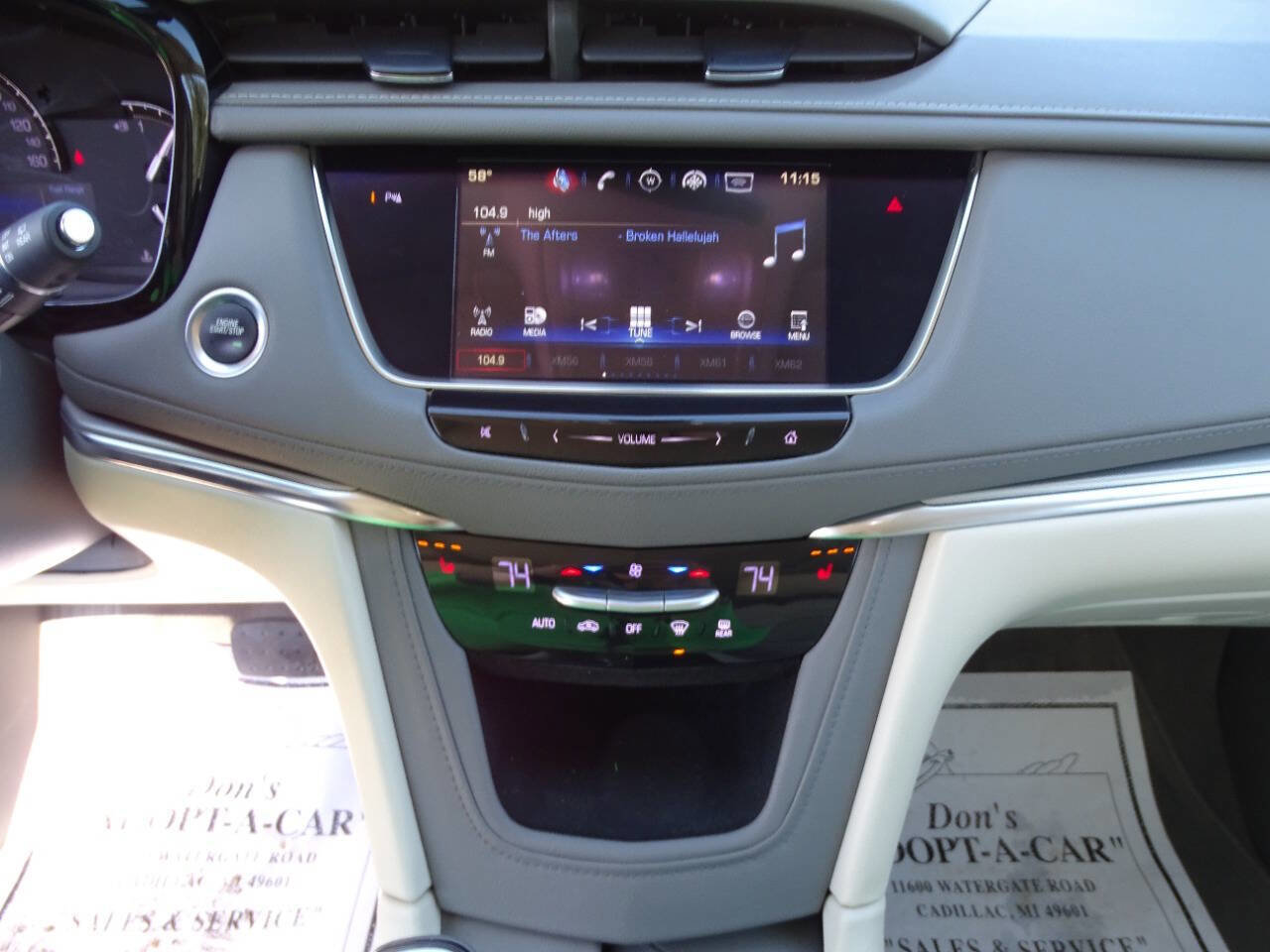 Used 2017 Cadillac XT5 Luxury image 24