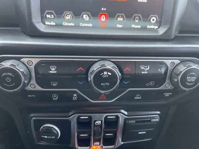 Used 2022 Jeep Wrangler Unlimited Sahara image 26