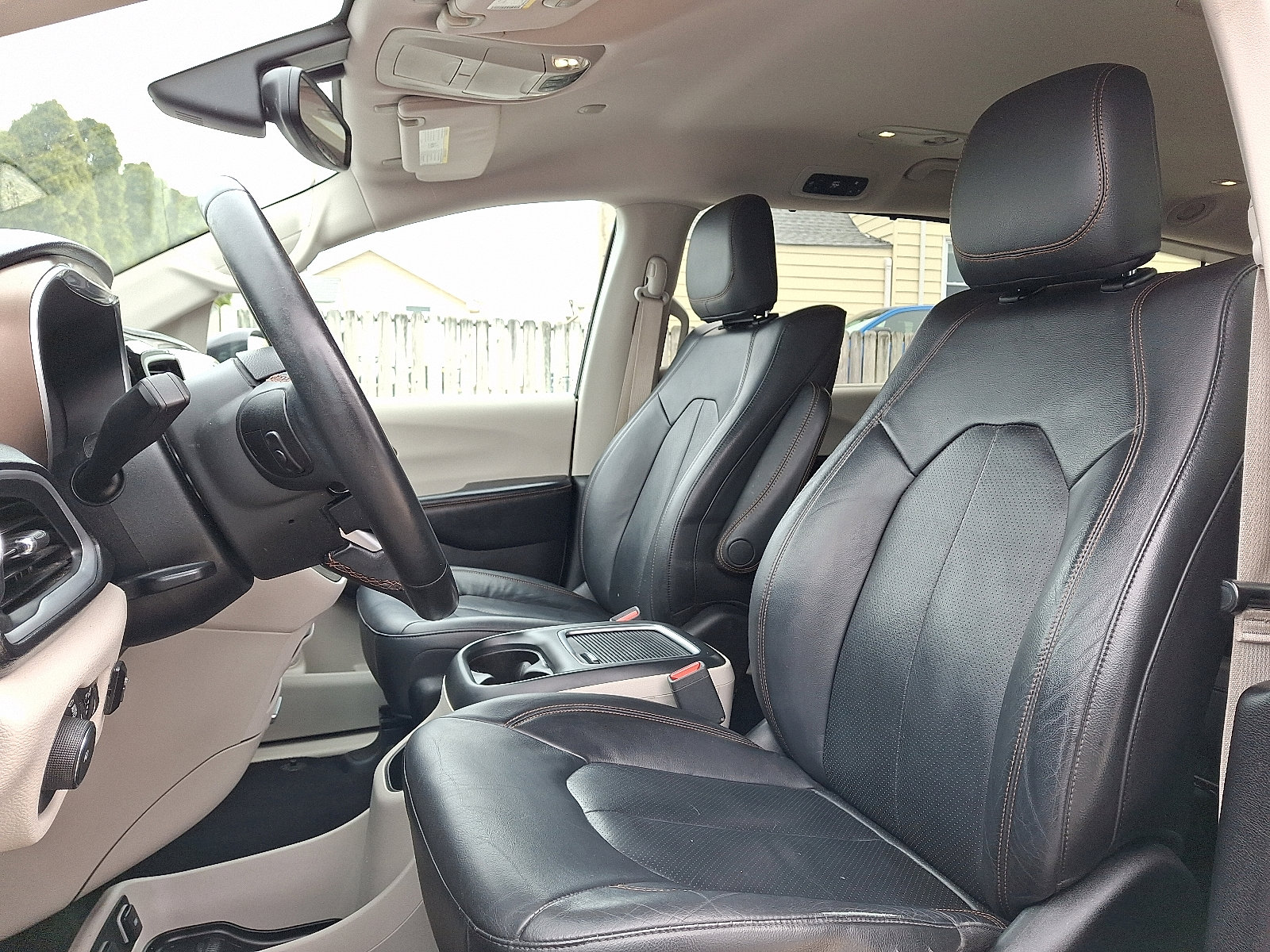 Used 2017 Chrysler Pacifica Touring-L Plus image 13