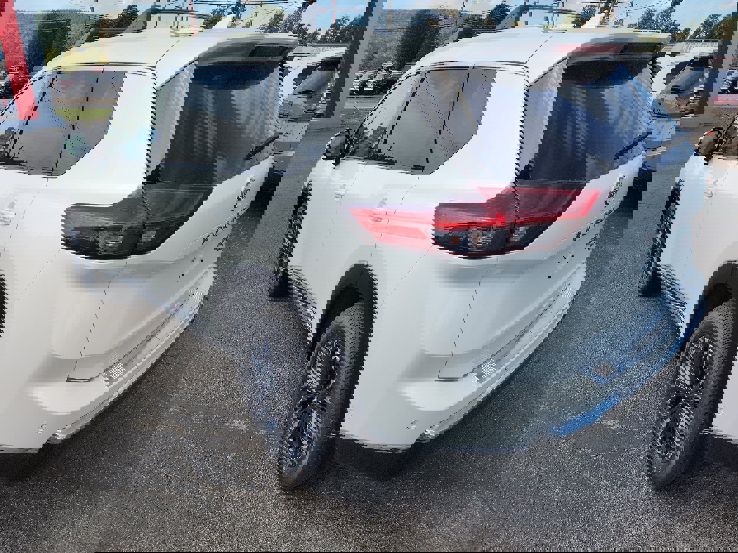 New 2026 Nissan Rogue Platinum w/ Platinum Premium Package image 6